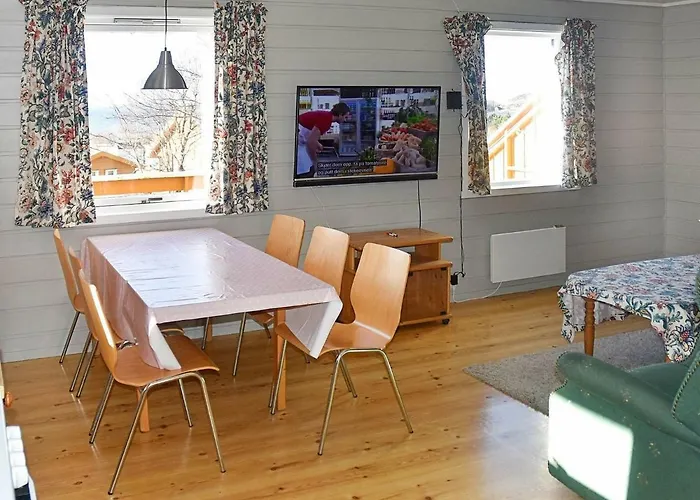 6 Person In Vakantiehuis Aukra